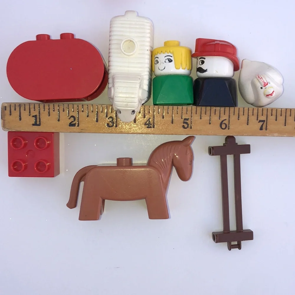 LEGO Duplo 1977 Farm Vintage Duplo Horse Sheep Mustache Man and wife 1977